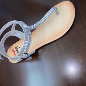 Size 8 grey and silver sandals